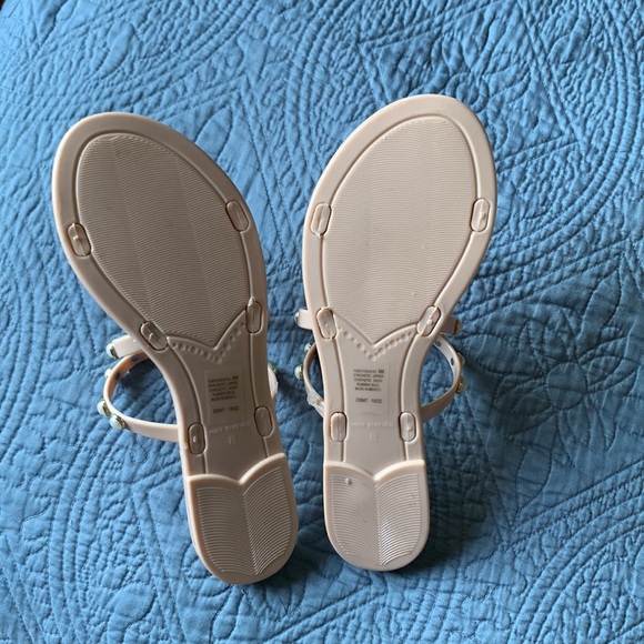 NWOT Steve Madden Yalsa Nude Plastic Pearl Sandals Women's Size 8 - Picture 5 of 5